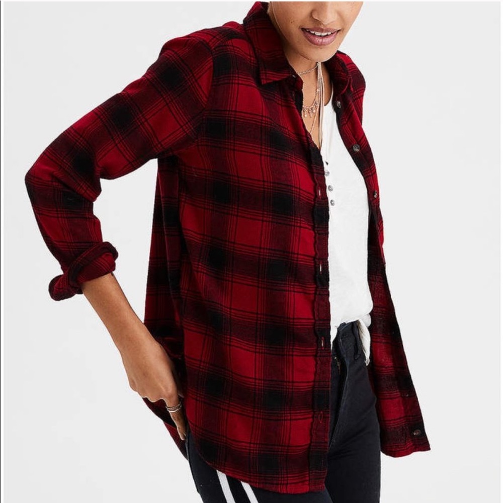 AE Boyfriend Fit Checked Flannel Button Down Shirt